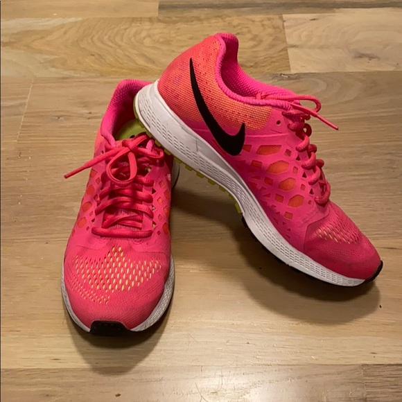 neon pink running shoes